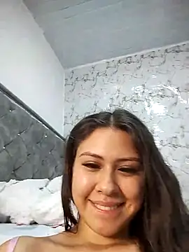 Layla_fontainex_x's cam snapshot