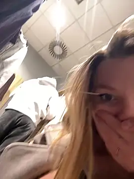 justmilaa's cam snapshot