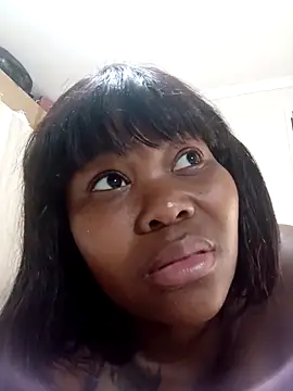 Queen1OfSouth's cam snapshot