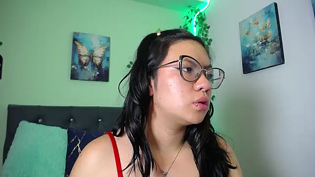 AprilCruz_12's cam snapshot