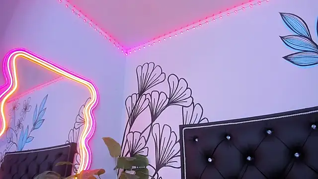 Sweet_Ariadna_'s cam snapshot