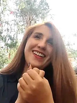 Alyah_1-2's cam snapshot