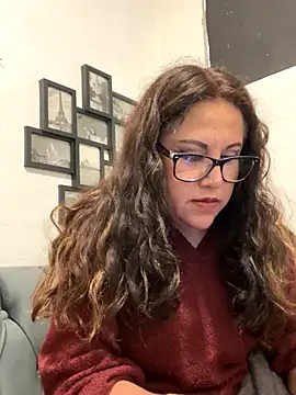 MirandaLatinaLovely's cam snapshot