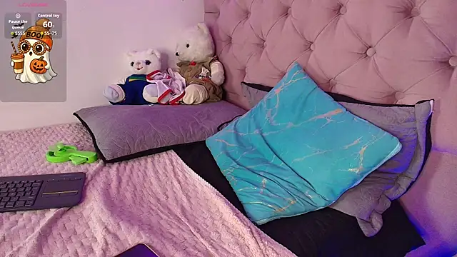 PepperTwink's cam snapshot