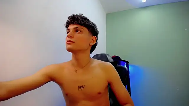 dilan_hott_'s cam snapshot