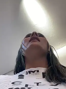 Cami_Leon2's cam snapshot