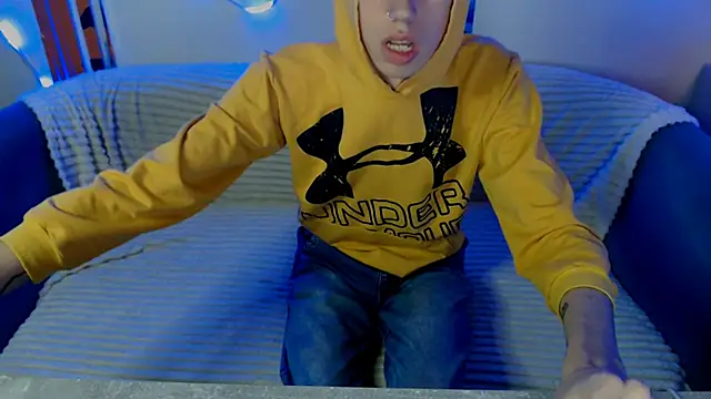 AlexNaughty14's cam snapshot