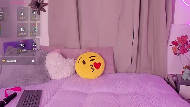 alanaa_gomezz's cam snapshot