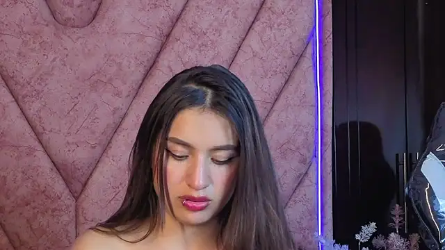 Lyra_Lux live sex cam