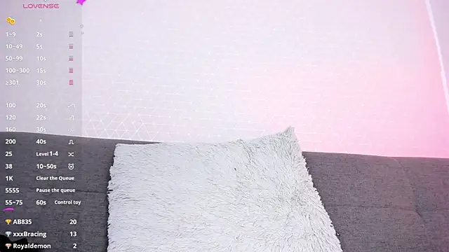 artmiaa's Stripchat show and profile