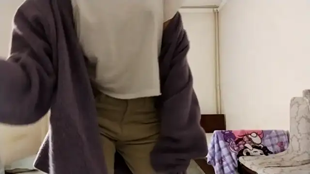 Lyndasilk live sex cam