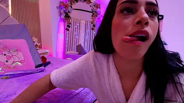 aisha_sh's cam snapshot