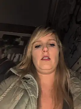 Sexybiene969's cam snapshot