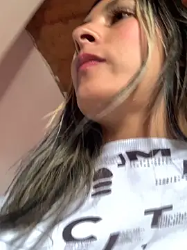 Cami_Leon2's web cam