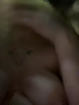 FroggyAnna's cam snapshot