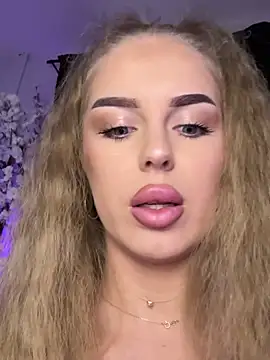 AubrieleRouj1's cam snapshot