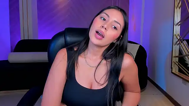 AmbarJames_'s cam snapshot