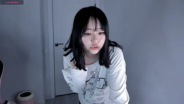 hee_young11's cam snapshot