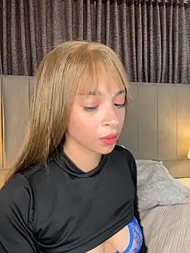 alahia_hank's cam snapshot