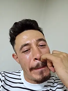 Paploesco026's cam snapshot