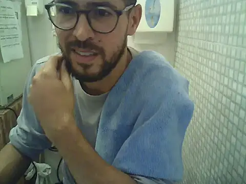 HS-hotsmile's cam snapshot