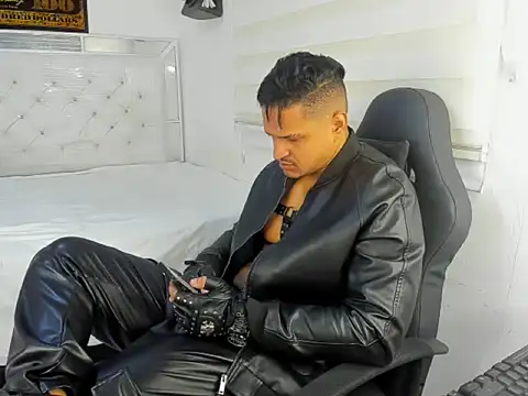 master_leather's cam snapshot