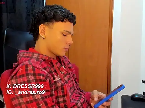 secret_justin7's cam snapshot