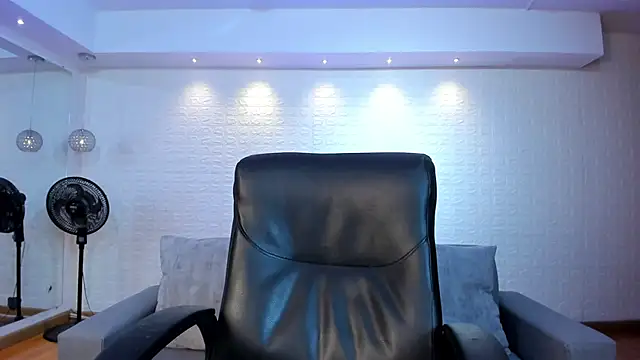 violet_scott's cam snapshot