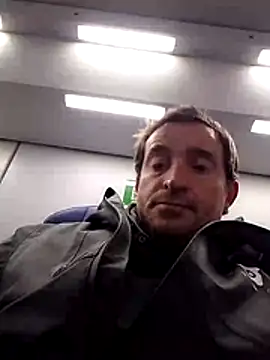 openlegsforyou's cam snapshot