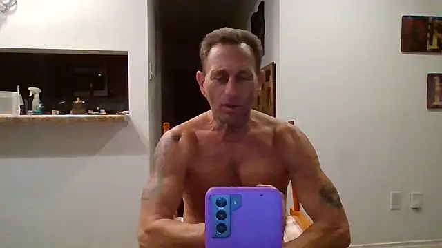 johnnymarino1010's web cam