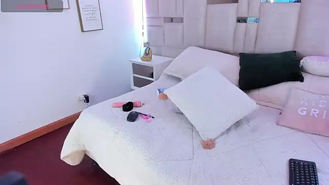 lya__brown's cam snapshot