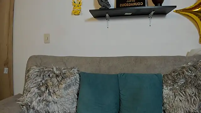 julian_wallace's cam snapshot