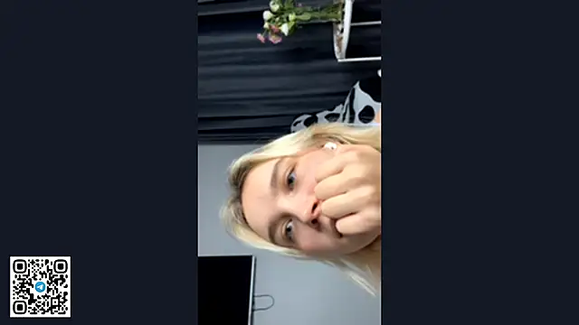 MelodyImam's cam snapshot