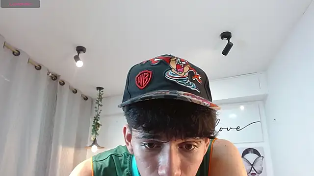 AmethystShadow17's cam snapshot