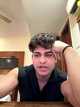 Vihaaanfucks's cam snapshot