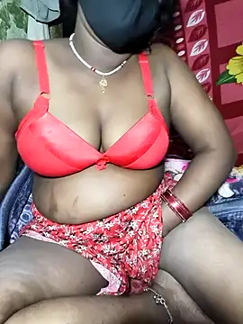 POOJALOVEHOT's cam snapshot