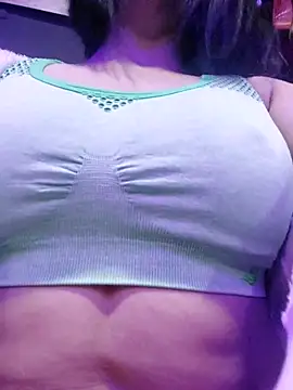 LlianneDiamond1's cam snapshot