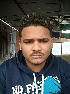 Boycuriousxxx's cam snapshot