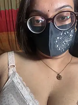 Saguphtah_Chattergy_22's cam snapshot