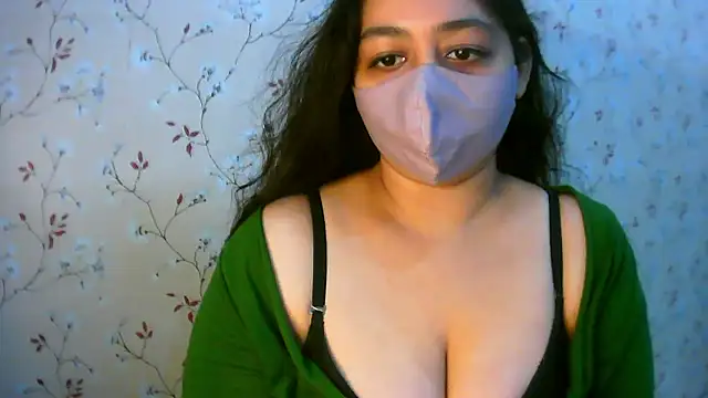 Nandini8 live sex cam