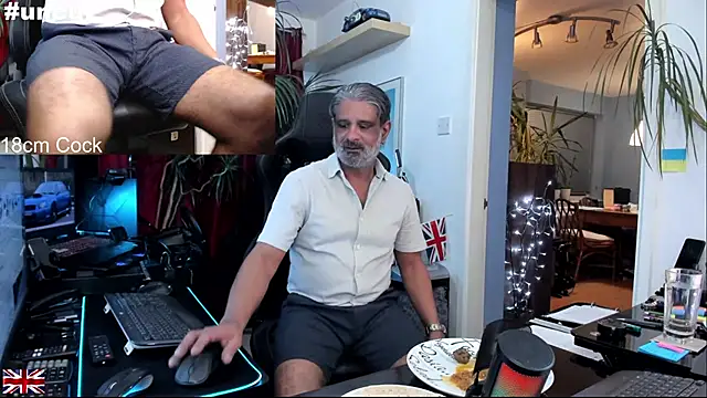 OnlineBossUK live sex cam