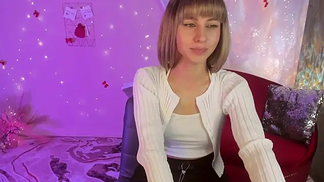 CharmBianca's cam snapshot