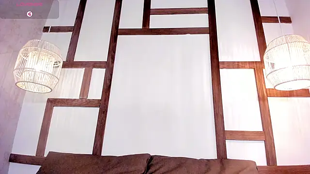 Taylor-Jonnees live sex cam