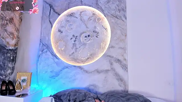 RoxanaBorns_'s cam snapshot