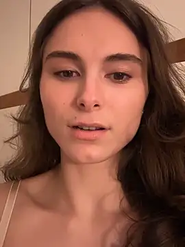 SophiiaStarr live sex cam