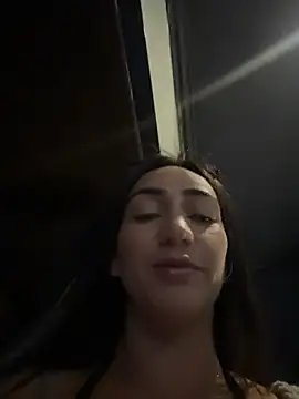 Ninabigtitied's cam snapshot