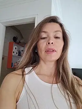 karina_warthon's cam snapshot