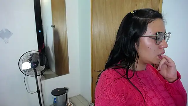 AprilCruz_12's cam snapshot