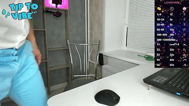 Smallnipples live sex cam