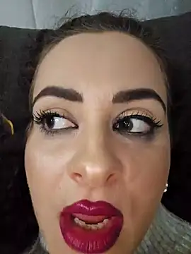 QueensInspireKings's cam snapshot